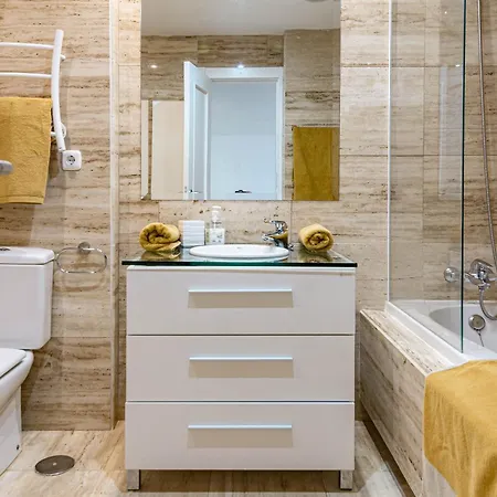 아파트 Luxury 3 Bed Duplex Penthouse, 3 Mins Walk To The