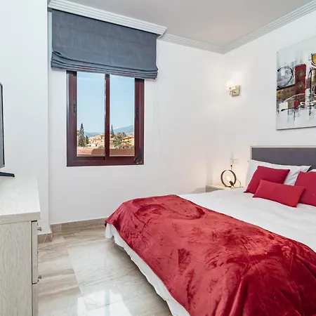 아파트 Luxury 3 Bed Duplex Penthouse, 3 Mins Walk To The *