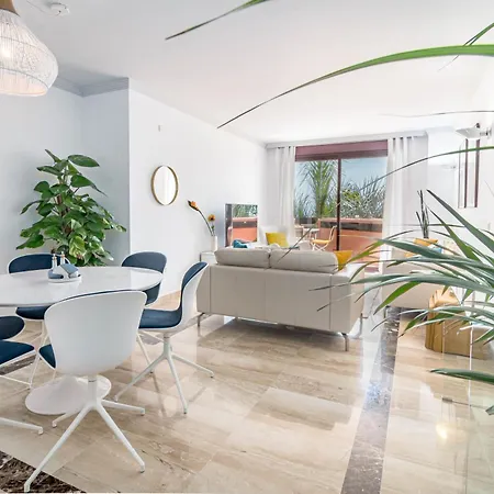 아파트 Luxury 3 Bed Duplex Penthouse, 3 Mins Walk To The *