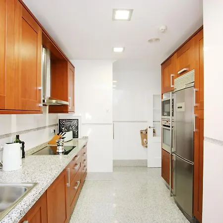 Apartman Luxury 3 Bed Duplex Penthouse, 3 Mins Walk To The *