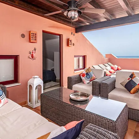 Luxury 3 Bed Duplex Penthouse, 3 Mins Walk To The Apartman *