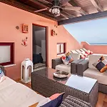 Luxury 3 Bed Duplex Penthouse, 3 Mins Walk To The Appartement *